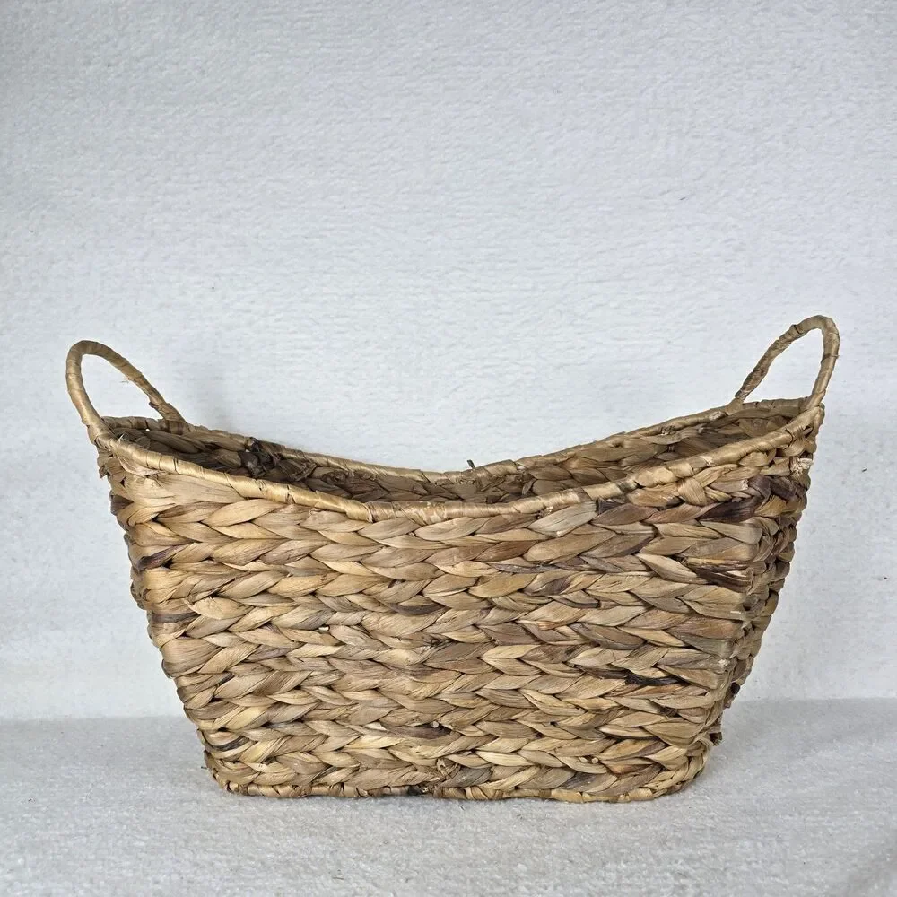 Natural Wicker Basket Handles Hand-Braided Water Hyacinth Sturdy Metal Frame